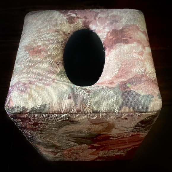 Flowered Decorative Tissue Box Holder - Picture 2 of 2